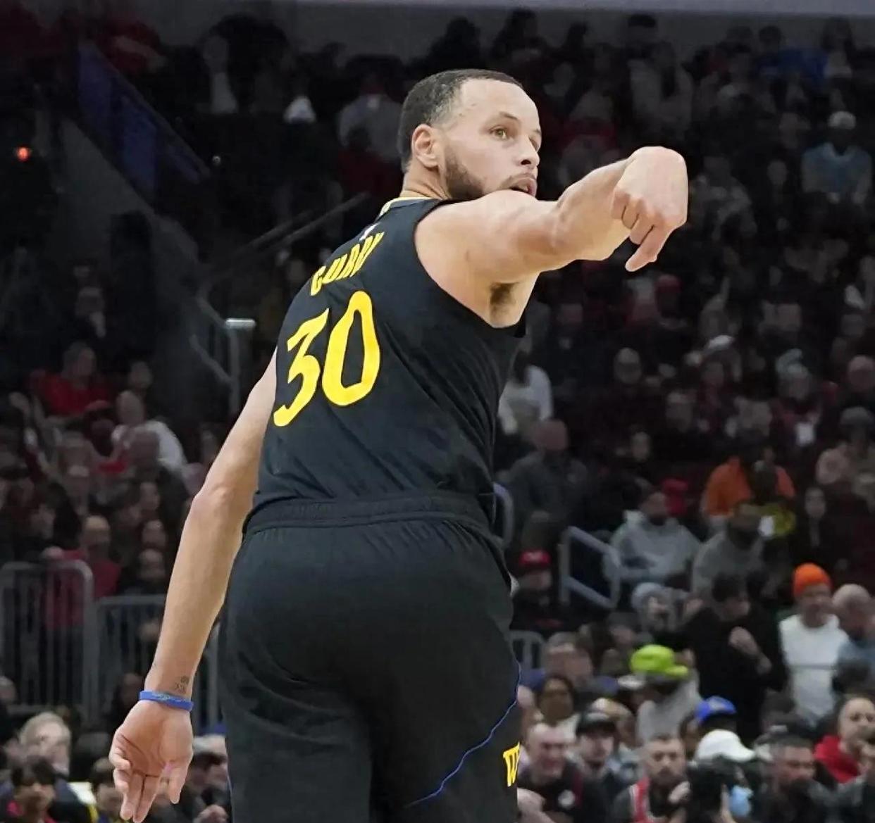 开云官方网站-包含MAD引发争议！，巴特勒官方宣布败北新规上演精彩一战的词条-开云官方网站